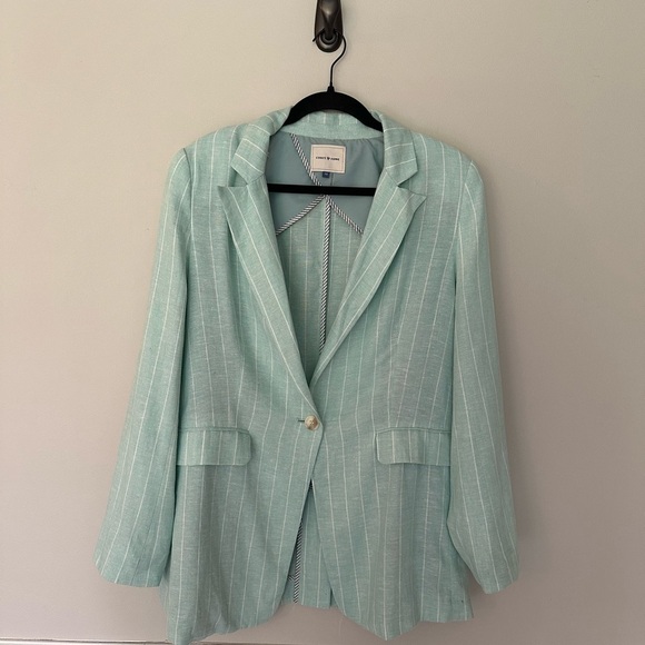 Women’s Court & Rowe Blazer - Picture 3 of 5
